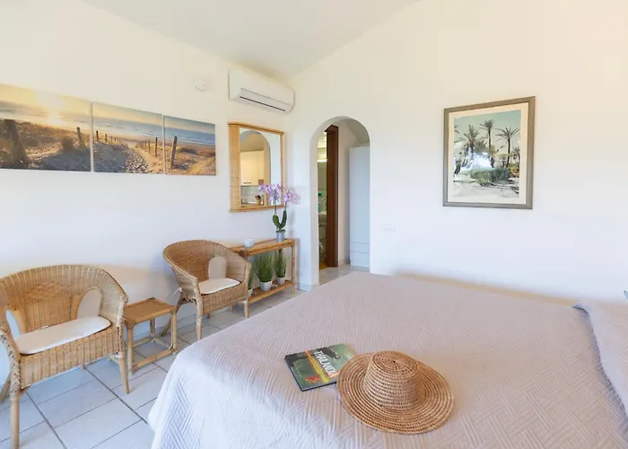 Azzurra By Elbasummer 度假居